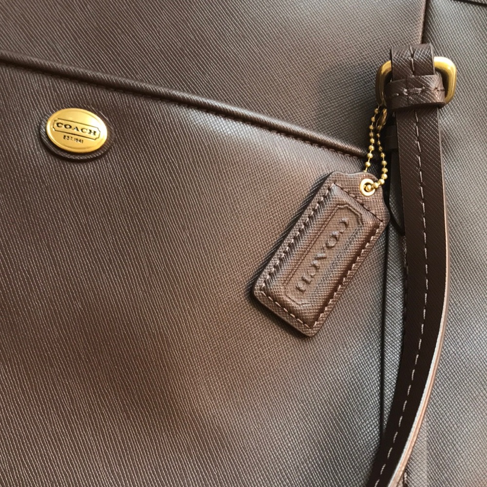 Classic, professional COACH tote bag!